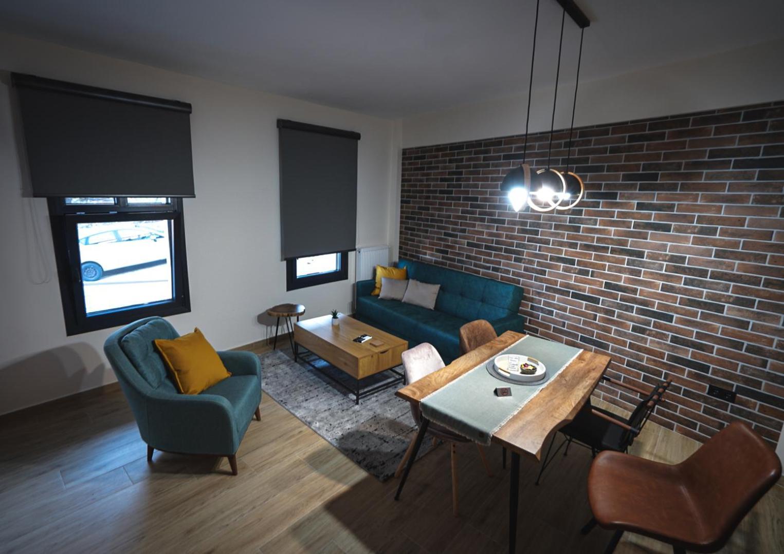 Beyond The Castle Apartment Thessaloniki Exterior photo