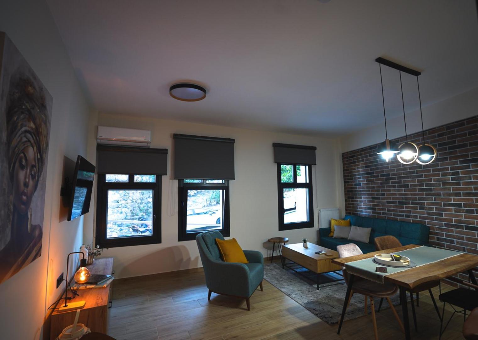 Beyond The Castle Apartment Thessaloniki Exterior photo